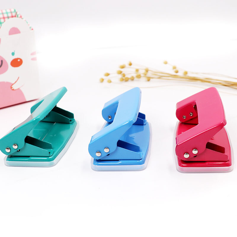 益而高（Eagle） 837 二孔打孔機(jī) 辦公型打孔器帶刻度(紅色)_http://www.bzsa.cn/img/images/C201903/1552009222731.jpg