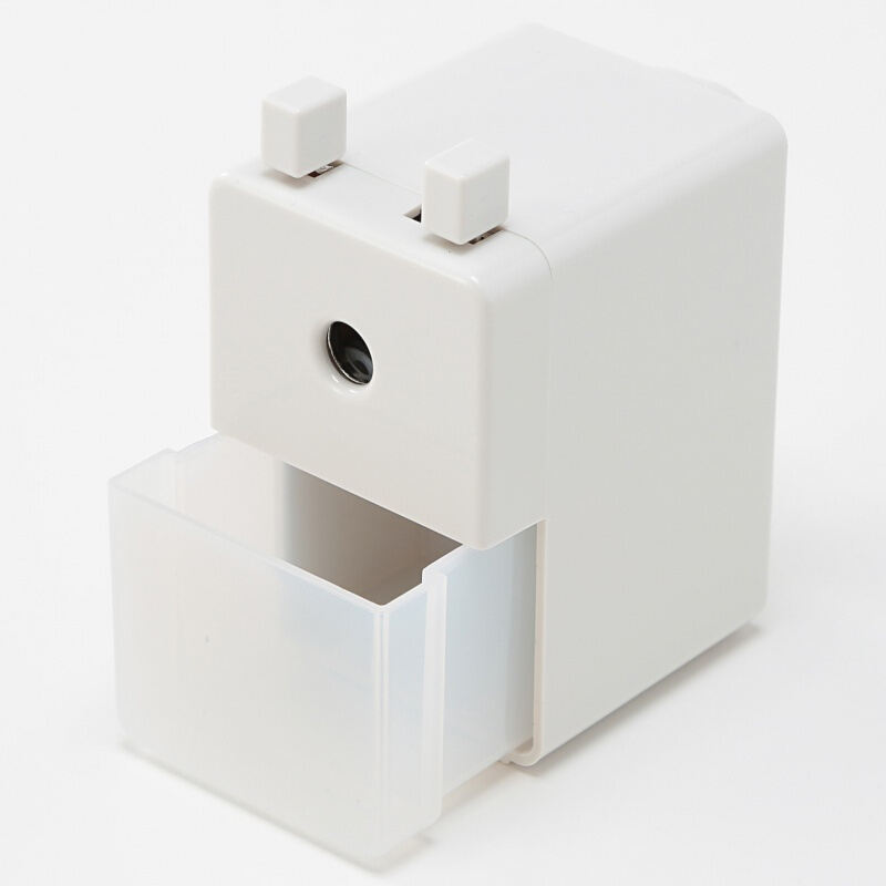 無印良品 MUJI  手動卷筆刀_http://www.bzsa.cn/img/images/C201903/1552373971348.jpg