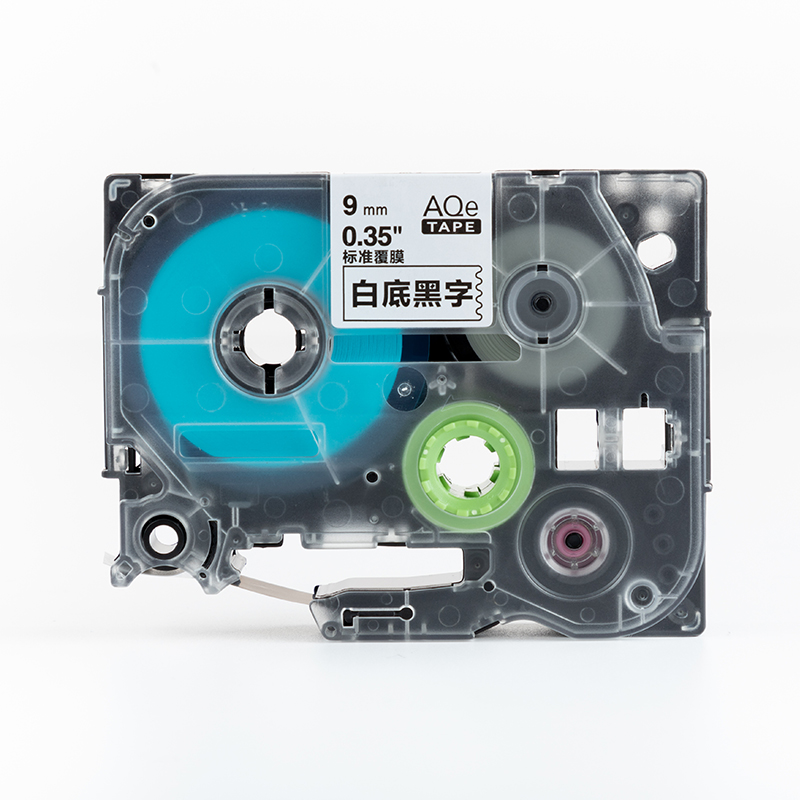 愛墨 AQe-131（12mm）標(biāo)準(zhǔn)覆膜標(biāo)簽打印機(jī)色帶 紅底黑字_http://www.bzsa.cn/img/images/C201907/1564102878901.jpg