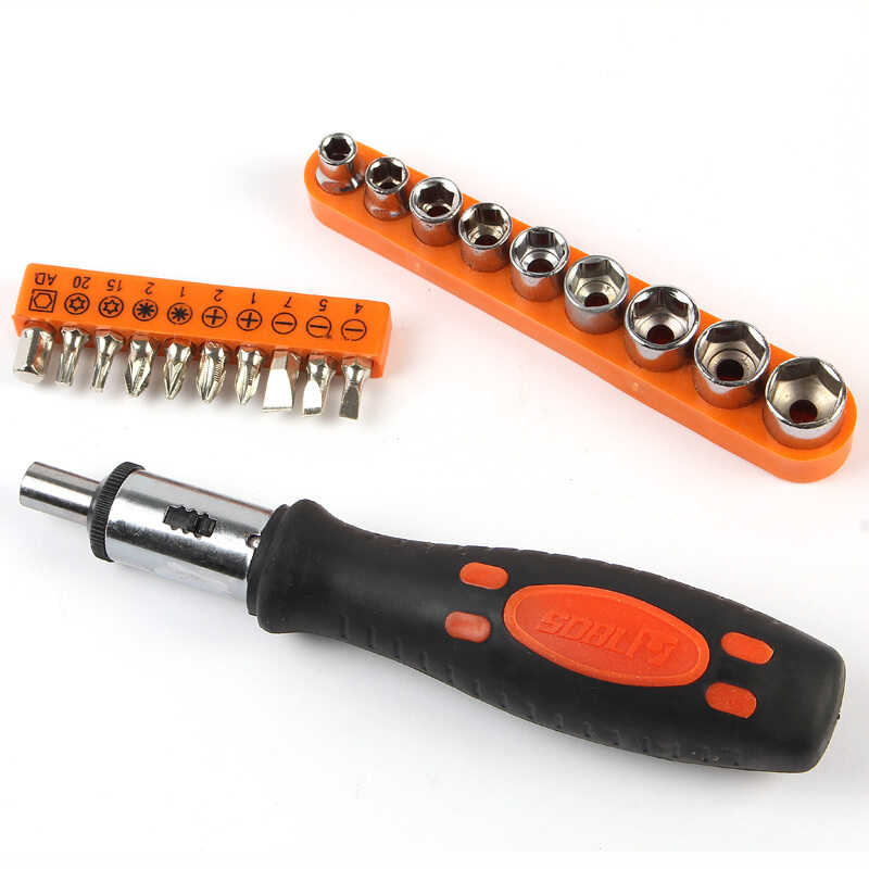 圣德保羅（SDBL） SD-008-A 40件套實(shí)用禮品型工具組合 工具箱鉻釩鋼家用五金_http://www.bzsa.cn/img/sp/2146/97ec7ef1-cbc2-48ff-8e8b-5f990fa78e2b.jpg