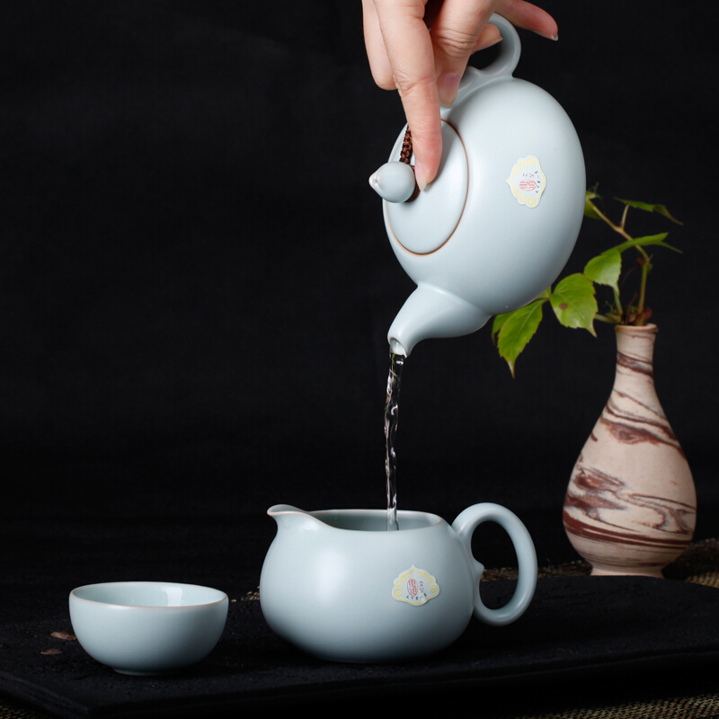 東道汝窯 功夫茶具套裝 祈福茶壺半組（天青色）_http://www.bzsa.cn/img/sp/437/a2e4ff68-0c73-4a56-a981-6502010766d0.jpg